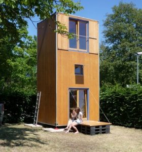 La casa – caja Diseños de viviendas para terrenos reducidos y